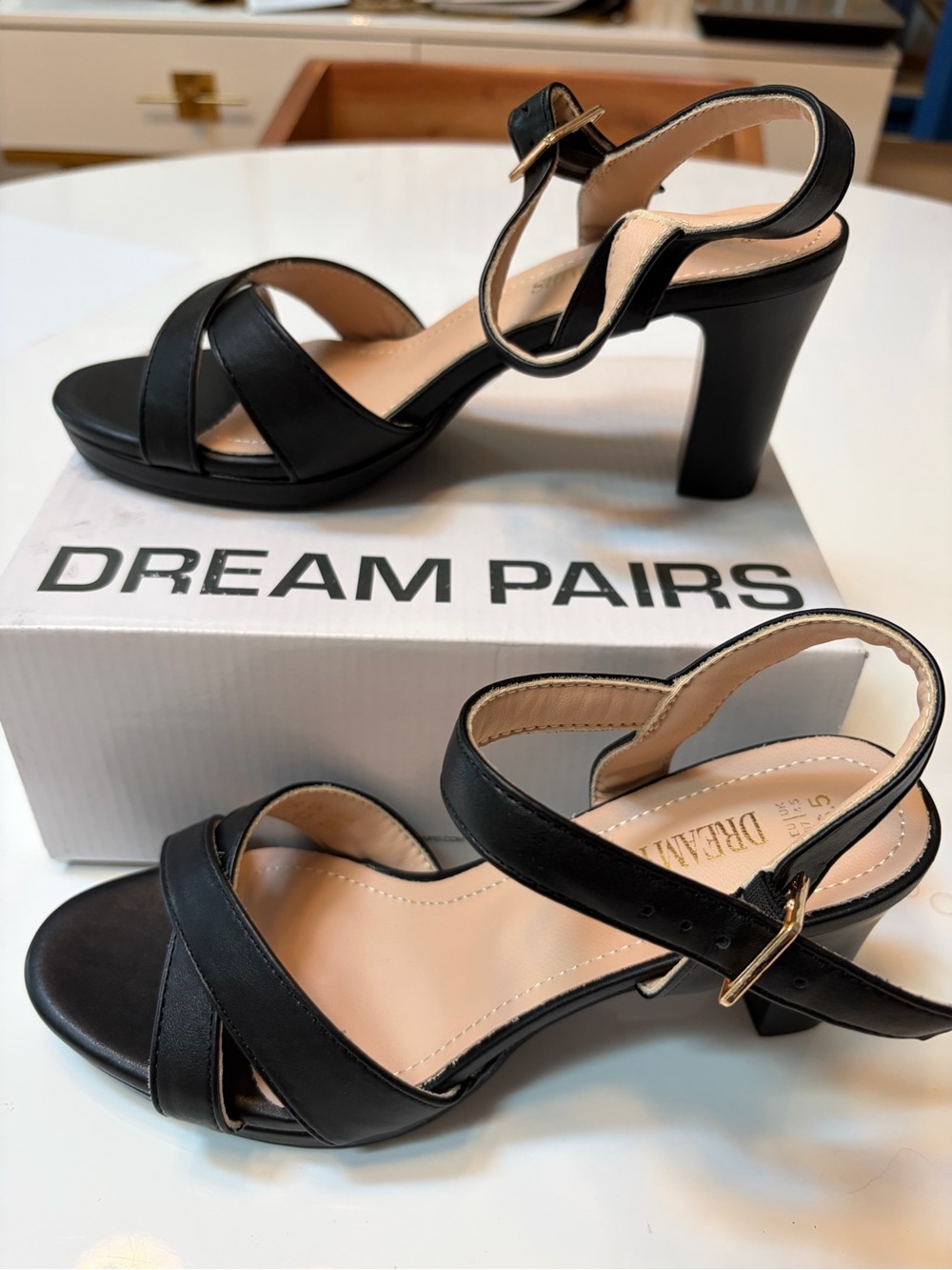 #786 Dream Pairs Black Strappy Block Heel Sandals. Brand New With Box